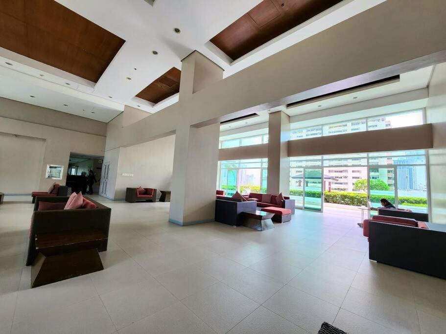 Apartment Makati Penthouse With Stunning Skyline View