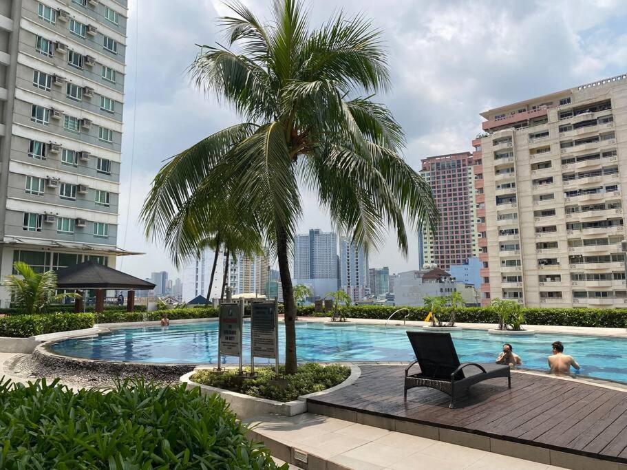 Makati Penthouse With Stunning Skyline View *