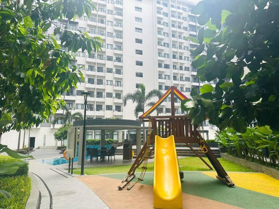 Condotel Vibe At Spring Residences Near Airport Apartamento Manila