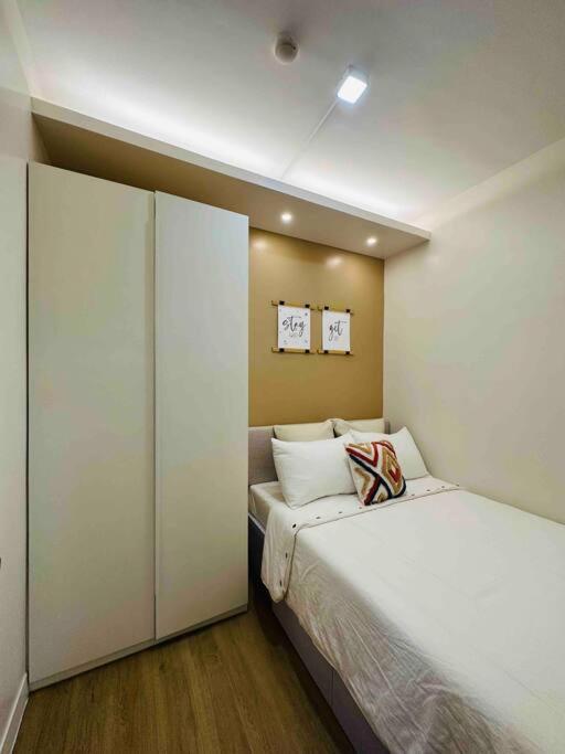 Apartamento Condotel Vibe At Spring Residences Near Airport Manila