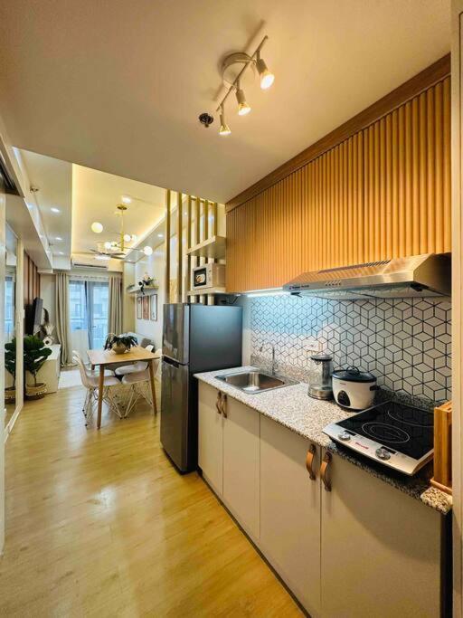 Condotel Vibe At Spring Residences Near Airport *