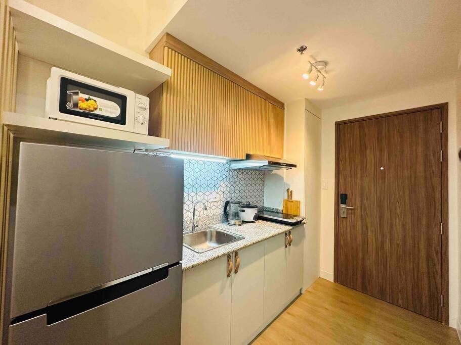 Condotel Vibe At Spring Residences Near Airport * Manila
