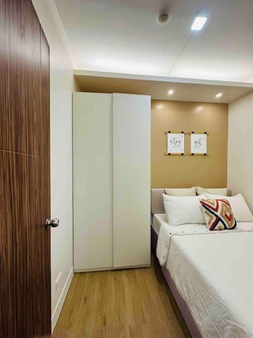 Condotel Vibe At Spring Residences Near Airport Apartamento