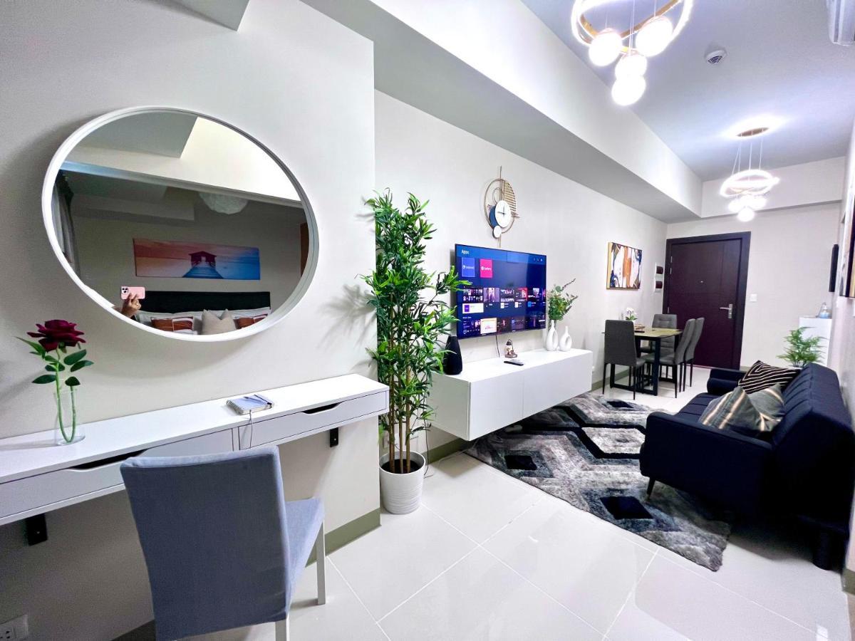 Apartment New & Modern Cozy 1br W/ Balcony@bgc, Wifi 300mbps