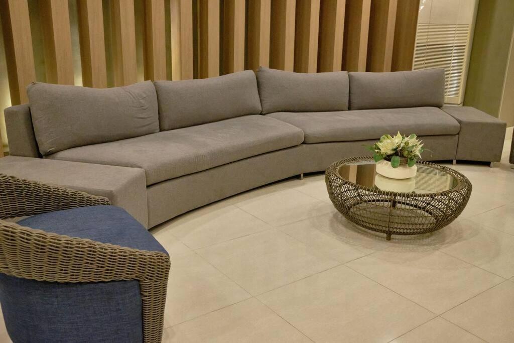 Apartment Sea Residences - Classy Unit Near Mall Of Asia, Arena, Ayala, Ikea, Okada, Smx, Pitx, Airport *