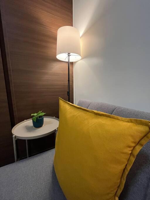 Apartamento Hygge With Ayala Cbd Makati View! New!