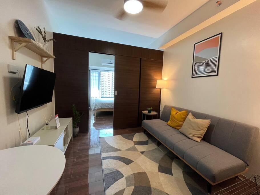 Hygge With Ayala Cbd Makati View! New!
