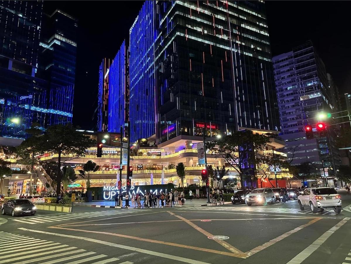 Apartment 1 Bedroom Uptown Parksuites Bgc, High Floor, Morning Sun