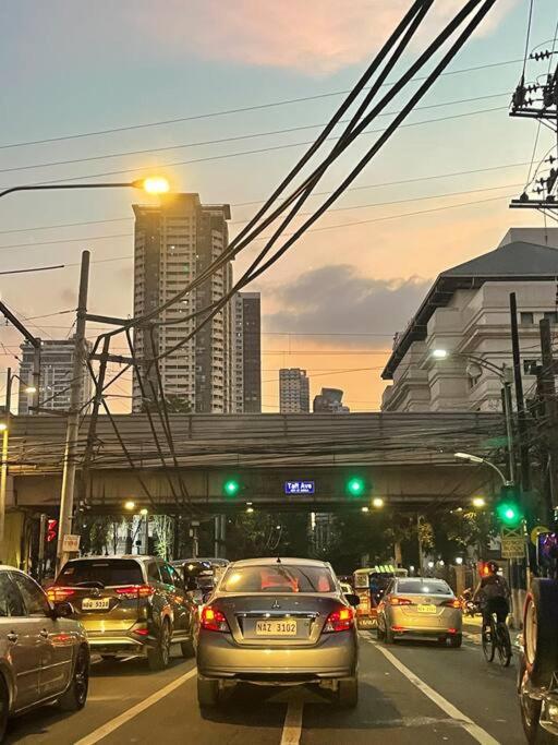 Condo For Short Stay In Ermita Near Slmec & Us Embassy Apartment Manila