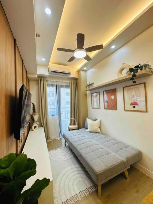 Condotel Vibe At Spring Residences Near Airport Apartamento Manila
