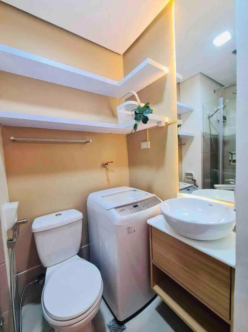 Condotel Vibe At Spring Residences Near Airport Apartamento *