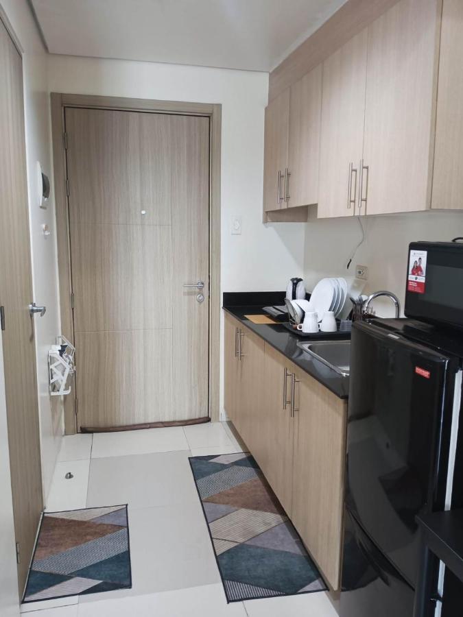 Apartment Breeze Residences - 1br Unit With Balcony -top Floor Manila