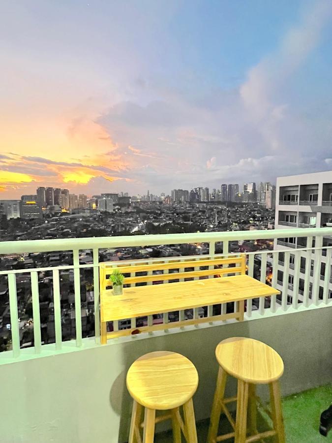 Sunset View W/ King Bednwi-fi At Grace Res, Taguig Apartment Manila