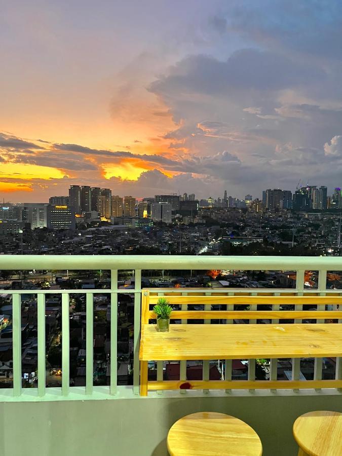 Sunset View W/ King Bednwi-fi At Grace Res, Taguig