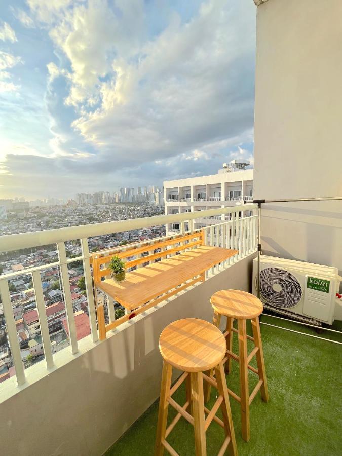 Apartment Sunset View W/ King Bednwi-fi At Grace Res, Taguig *