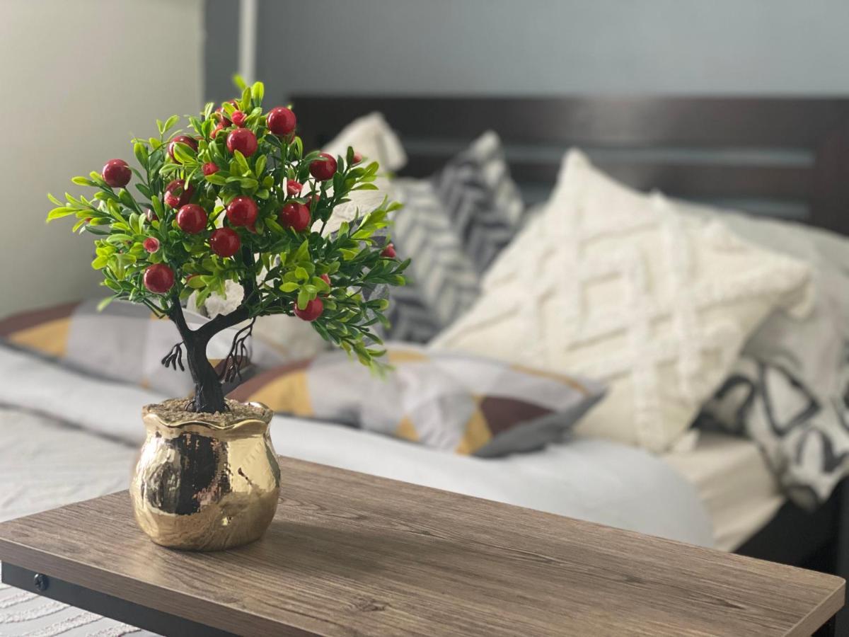 Your Crib - Kasara -19 D Tower 1 Aparthotel
