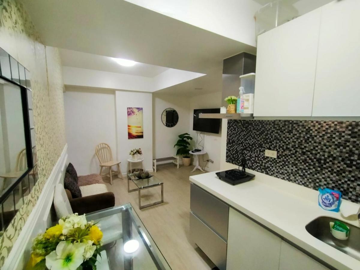 Apartment Beach Front Living In The Heart Of The City, Azure Residences