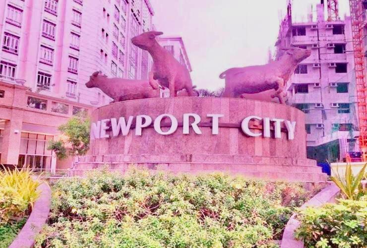 Lindy's Cozy Place @newport In Front Of Naia Terminal 3 *