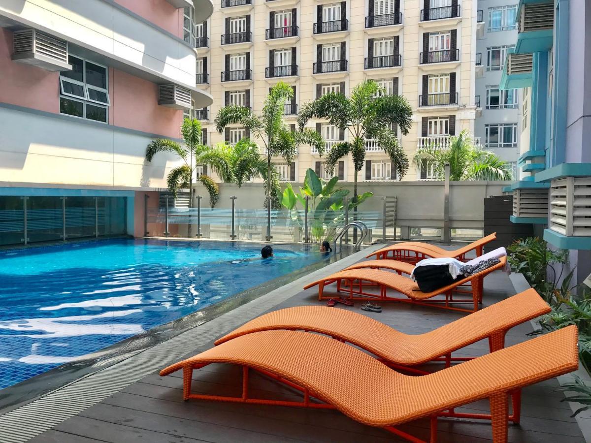Lindy's Cozy Place @newport In Front Of Naia Terminal 3 Bed & Breakfast *