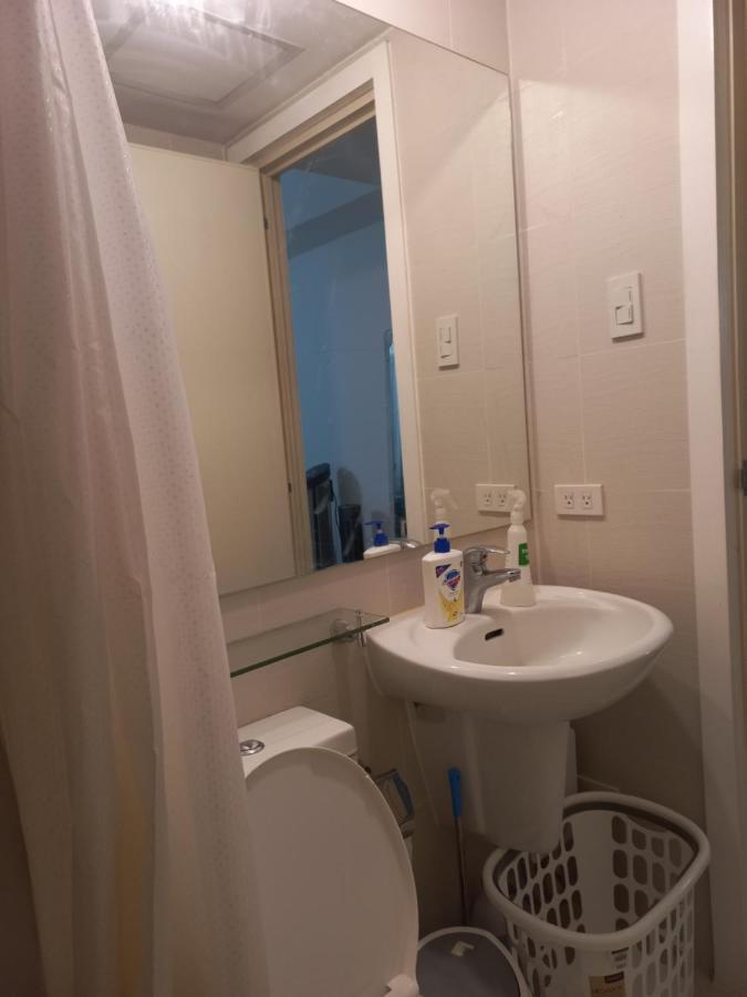 Hotel Azure Urban Staycation Bah 337 Unli Wifi 24 Hrs Check In No Security Deposit Hygeinic View Manila