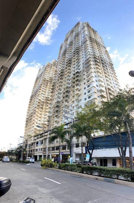 Apartment Large Cubao With 2 Beds Manila