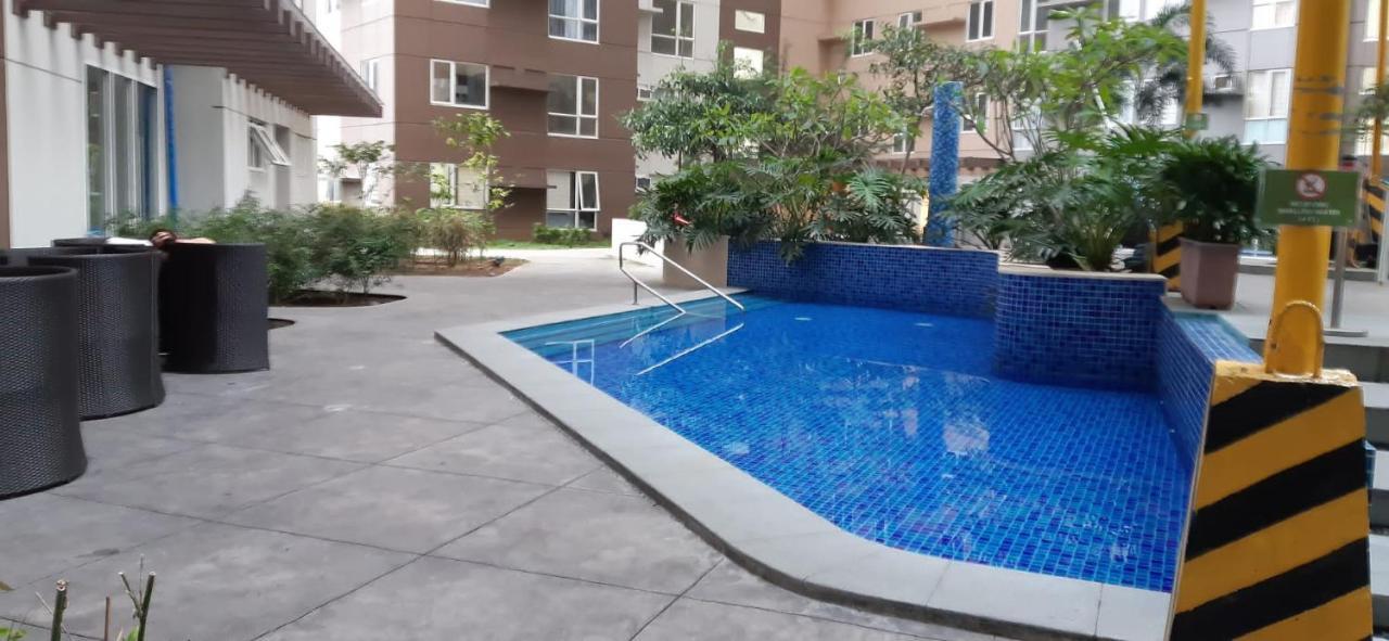 Pioneer Woodlands Aparthotel Manila