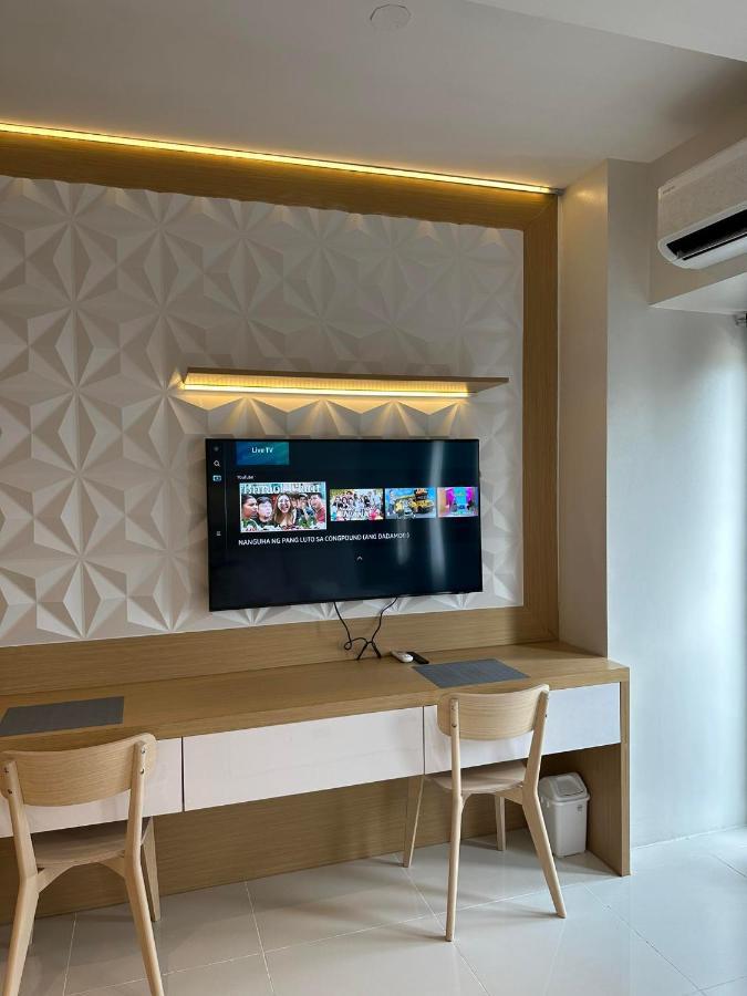 Coast Residences Penthouse With Skyline And Bay View Manila