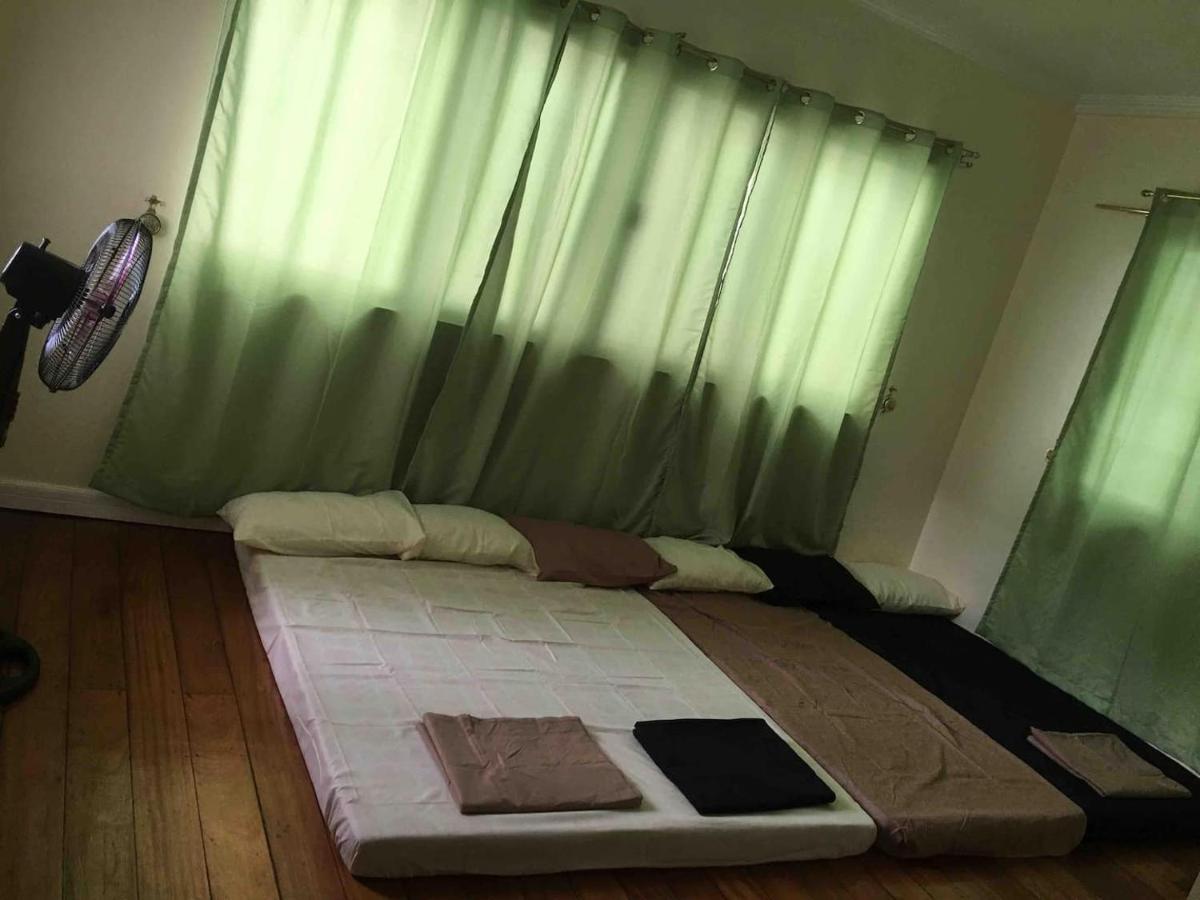Apartment House A - Bahay Bakasyunan In New Intramuros Village, Old Balara Q.c