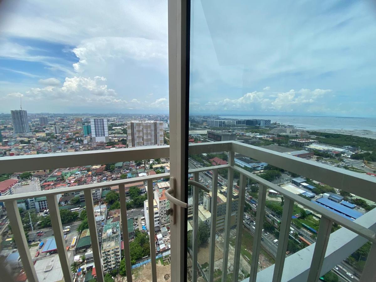 Coast By J 40th Floor Penthouse Apartment Manila