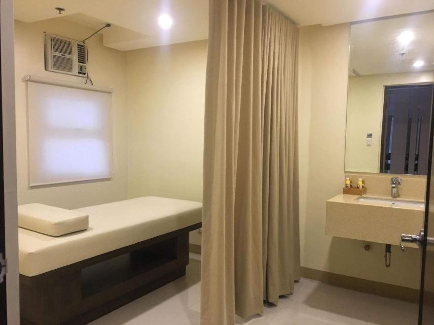 Lindy's Cozy Place @newport In Front Of Naia Terminal 3 * Manila