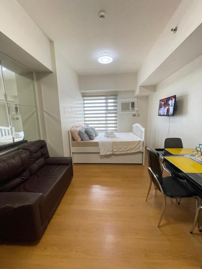 Apartment Condo For Short Stay In Ermita Near Slmec & Us Embassy *