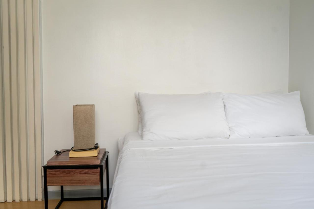 Prime Avant Bgc Location By Ph Staycation Manila