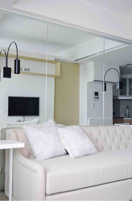 Apartment Modern Minimalist Unit Across Naia3
