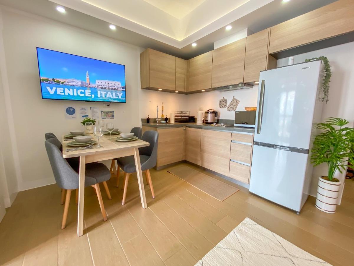 Njoy! Chic & Luxury At Venice Canal - Perfect For Business & Couples *