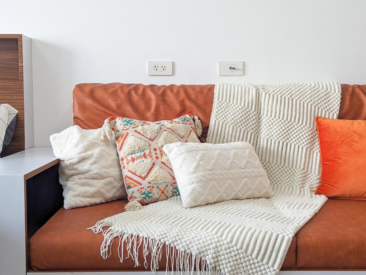 Apartment By The Bay Roxas Blvd Yacht Club Us Embassy *