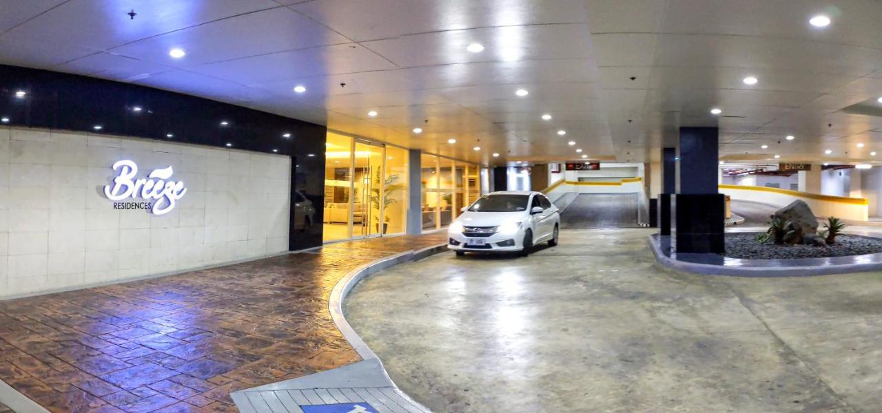 By The Bay Roxas Blvd Yacht Club Us Embassy * Manila