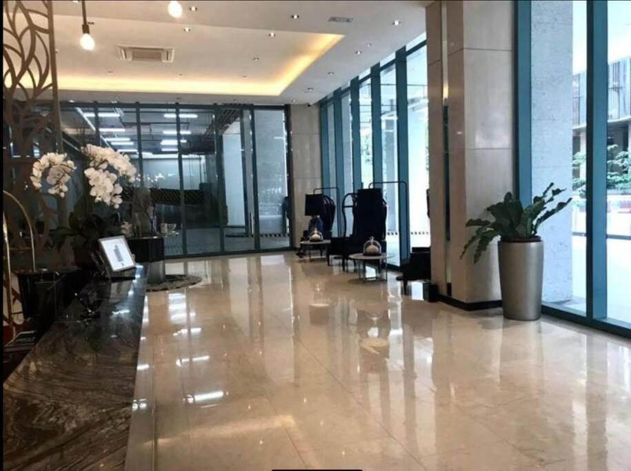 Apartment One Uptown 1br 2bed Affordable For 4,uptown Mall Linked