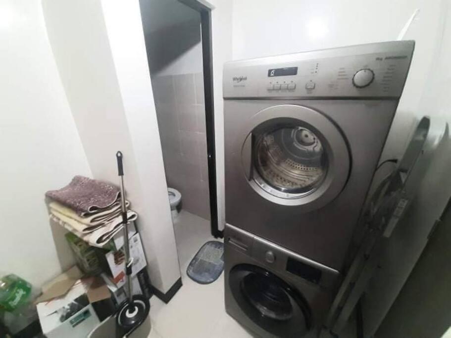Cubao Manhattan Heights Unit 6h Tower B, 2br Manila
