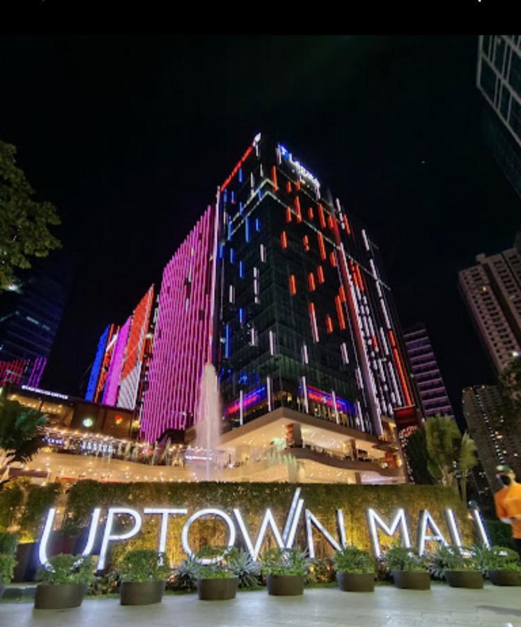 1 Bedroom Uptown Bgc Across Uptown Mall Apartment