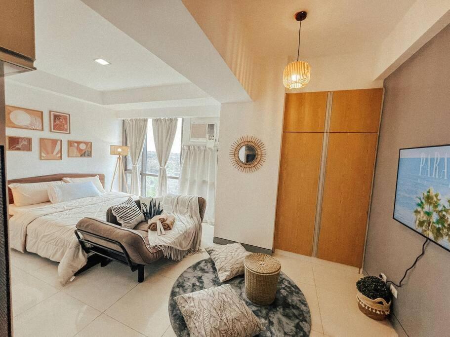 Chic And Cozy Viceroy Residences Taguig Apartment Manila
