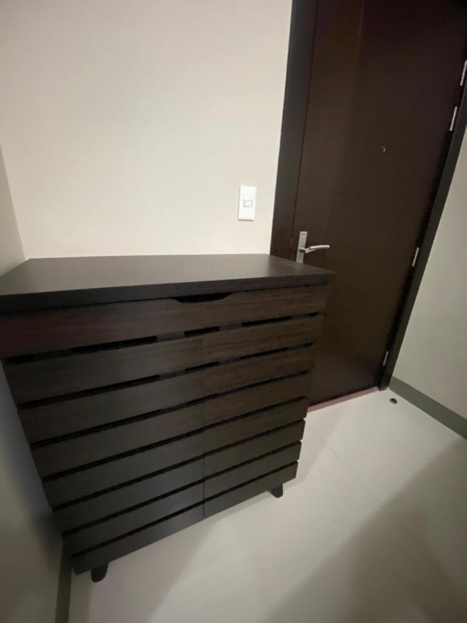 1 Bedroom Uptown Bgc With Balcony Apartamento Manila