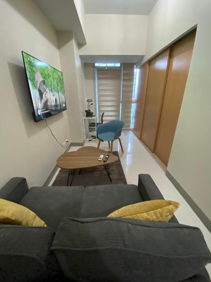 1 Bedroom Uptown Bgc With Balcony Apartamento Manila