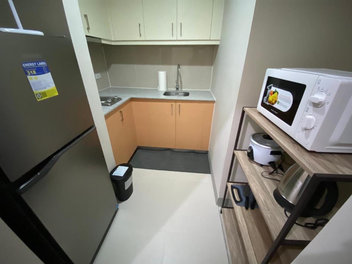 1 Bedroom Uptown Bgc With Balcony Manila