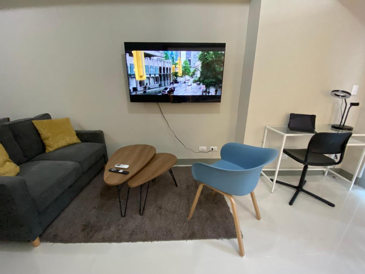 Apartamento 1 Bedroom Uptown Bgc With Balcony Manila