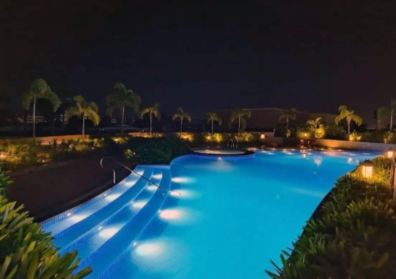 Fabulous View Circulo Verde, Qc Apartamento