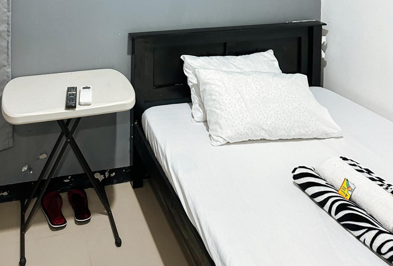 Reddoorz At S B Taguig Aparthotel Manila