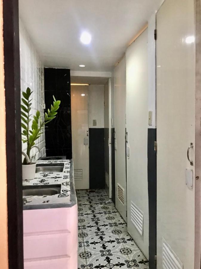 Budget Transient Capsule Makati Near Ayala And Buendia Apartment Manila