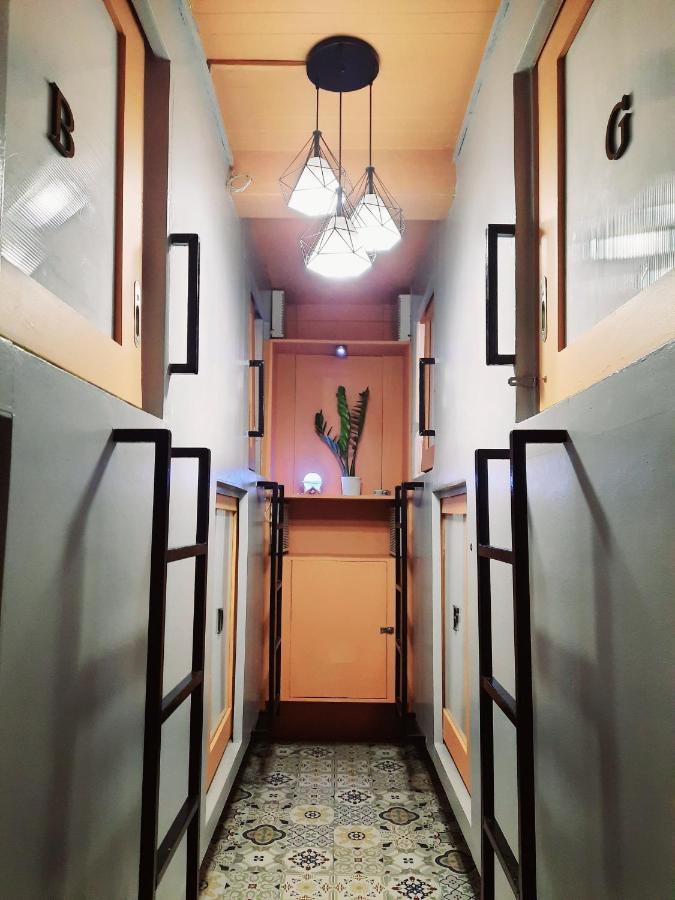 Budget Transient Capsule Makati Near Ayala And Buendia Apartment Manila