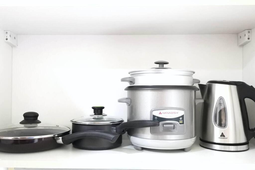New Cosy 1br Above Air Mall Walk To Ayala/buendia *