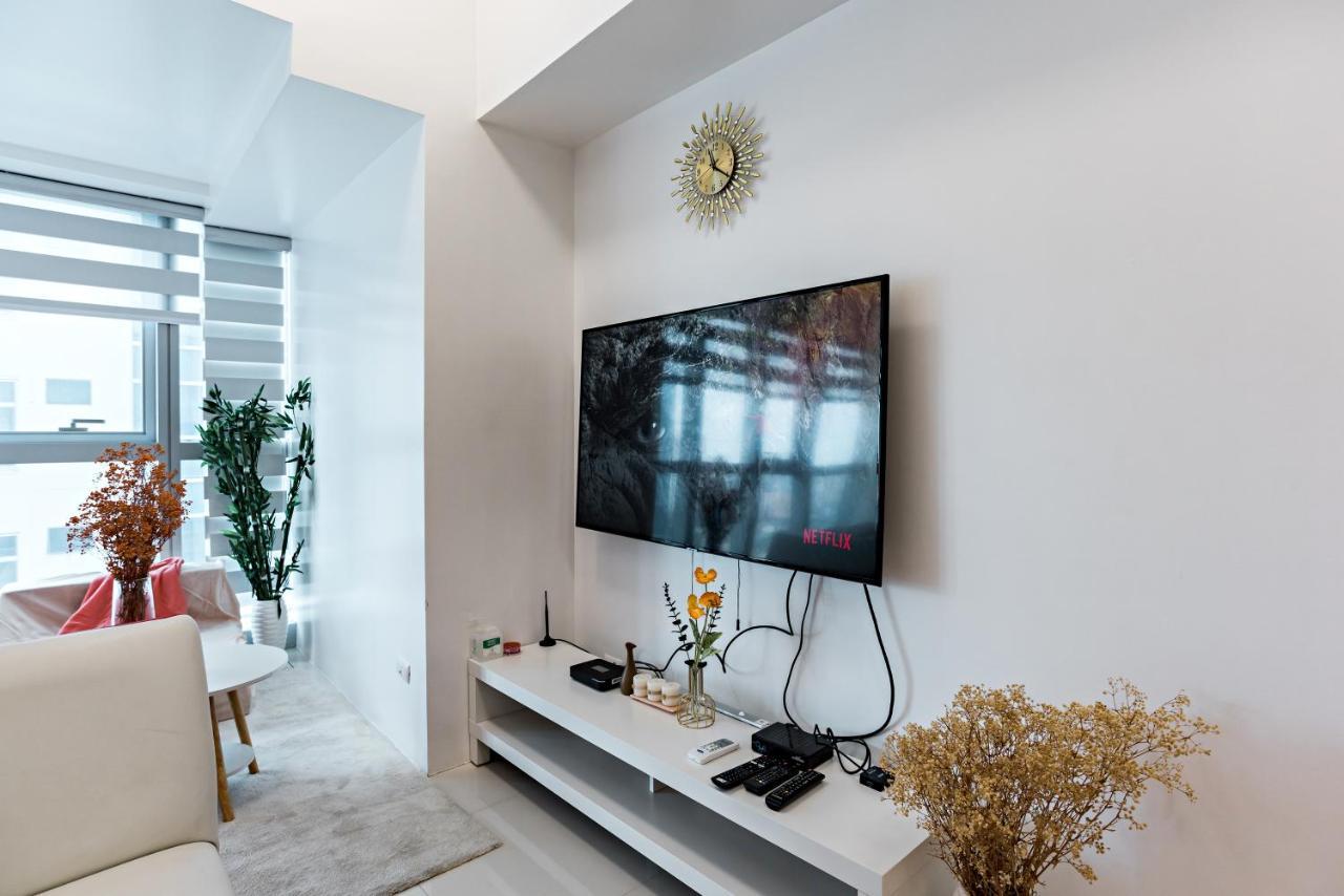 1br In Uptown Bgc Manila